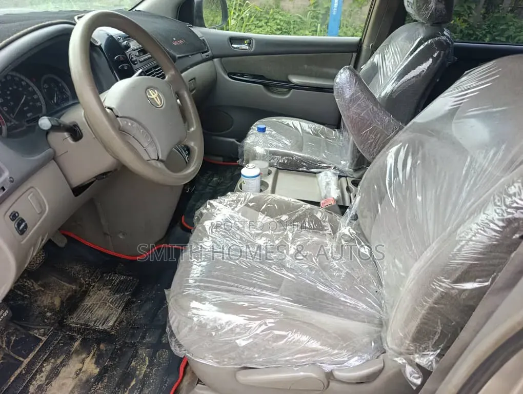 Toyota Sienna CE 2005 Silver