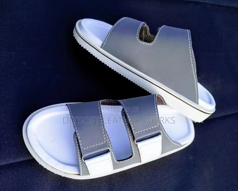 Men's Grey & White Casual Pam Slippers With Straps