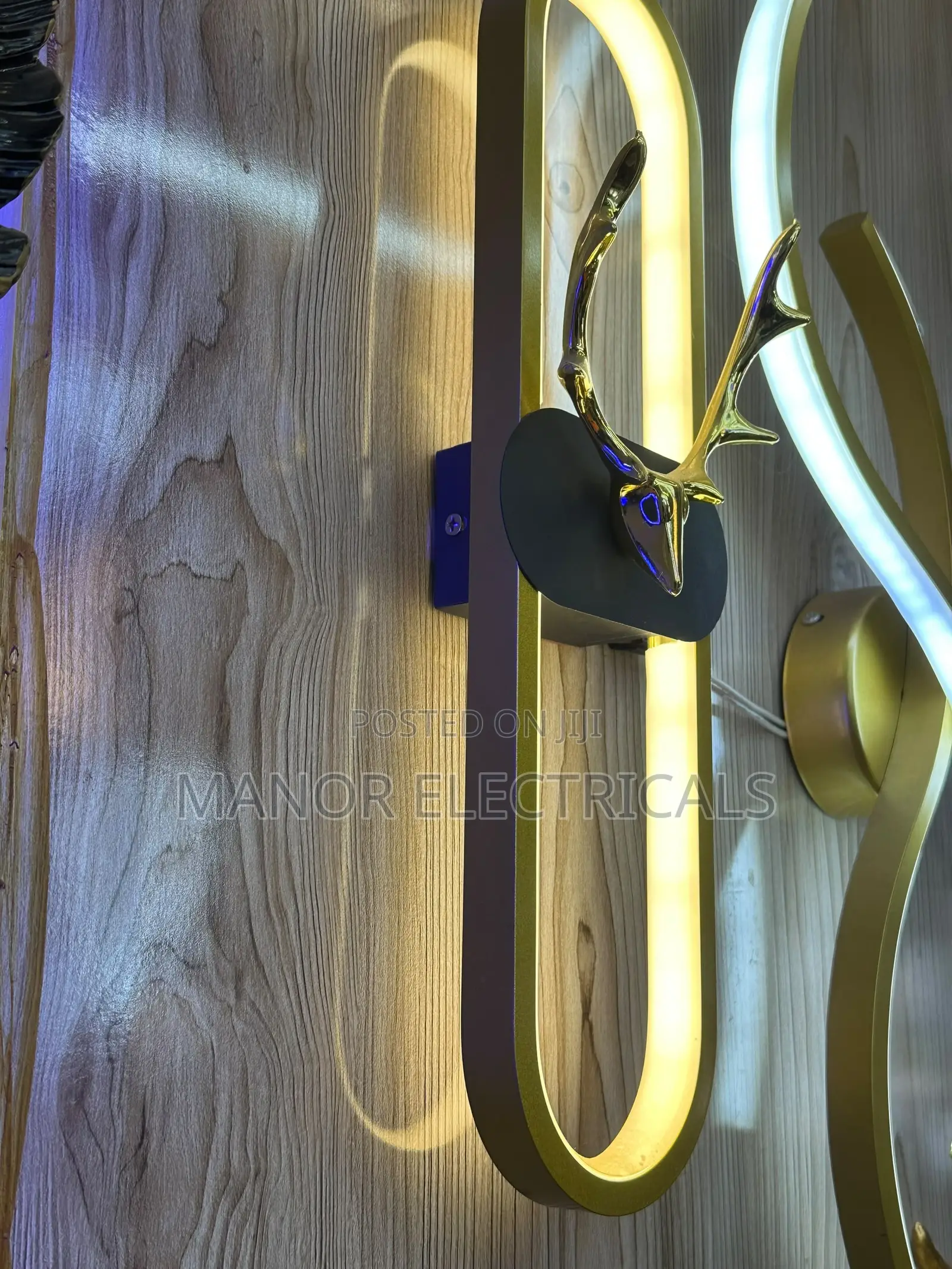 Wall Lamp With Deer Design