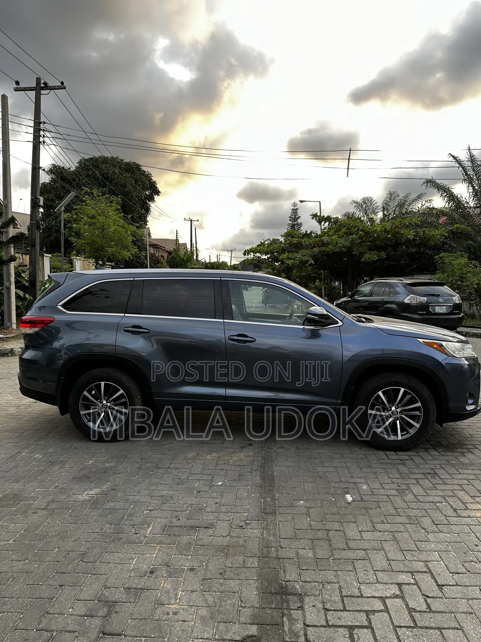 Toyota Highlander 2018 Blue