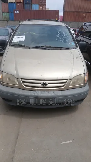 Toyota Sienna 2001 Gold