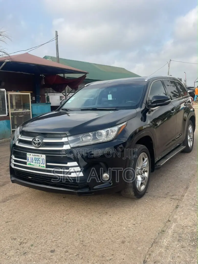 Toyota Highlander XLE 4x2 V6 (3.5L 6cyl 8A) 2017 Black