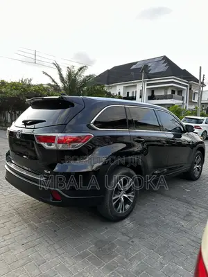 Toyota Highlander XLE V6 4x2 (3.5L 6cyl 6A) 2016 Black