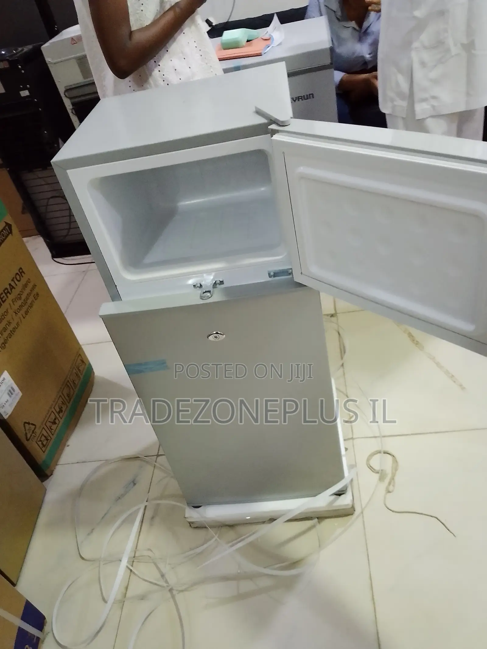 Buy Skyrun 108L BCD-108J Fridge for Everyday Freshness