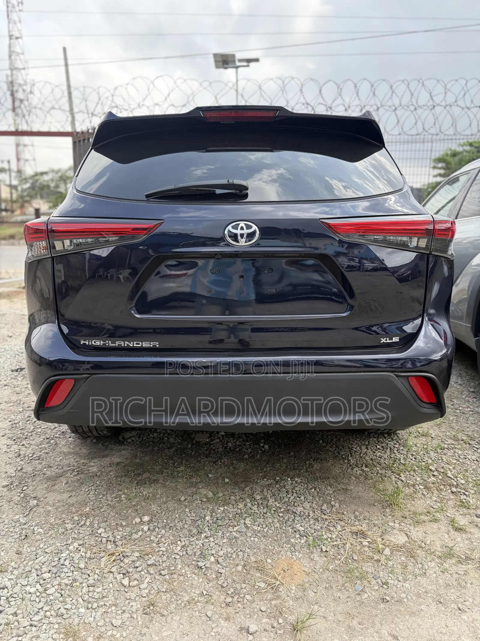 Toyota Highlander XLE FWD 2023 Blue