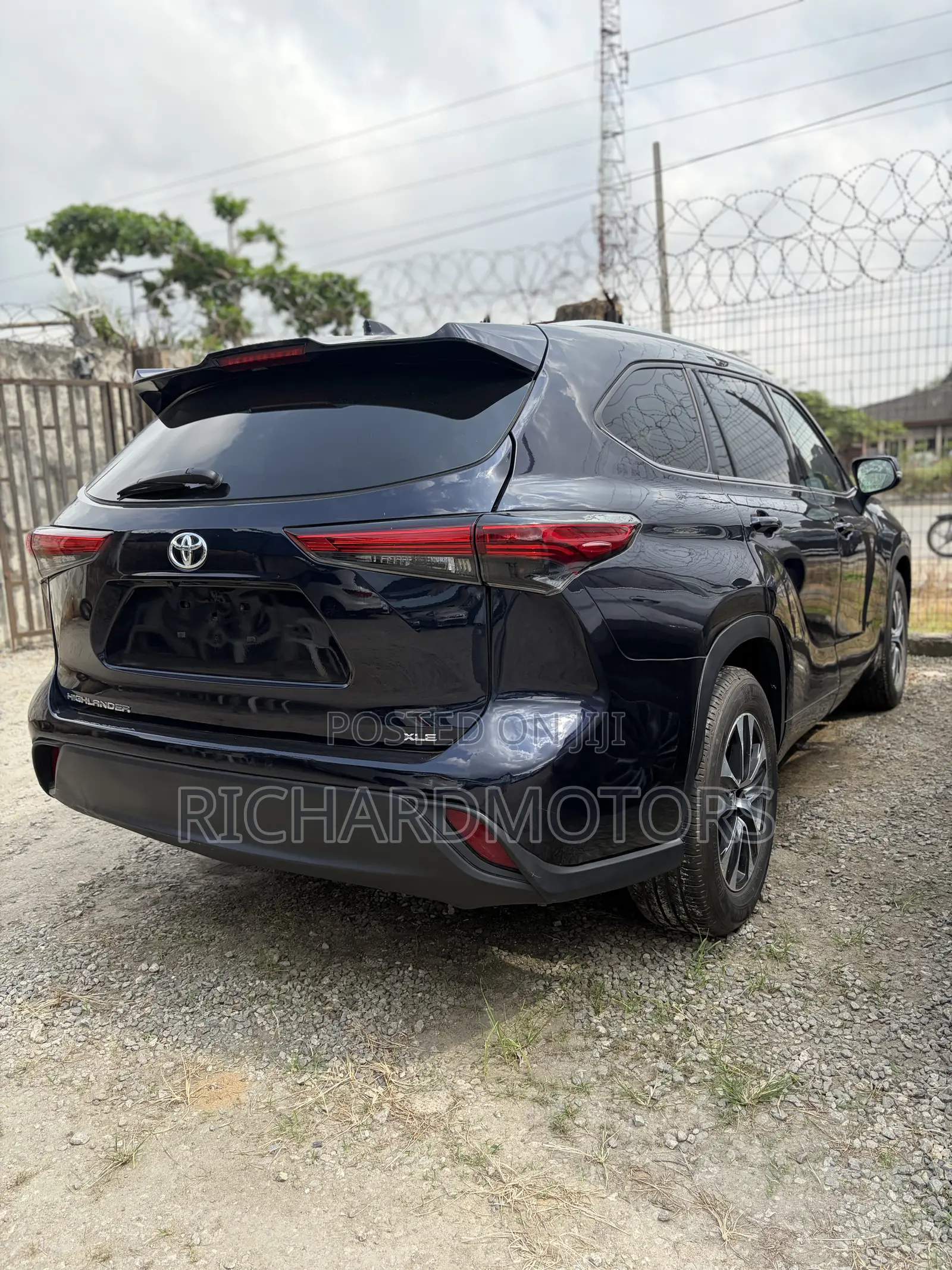 Toyota Highlander XLE FWD 2023 Blue