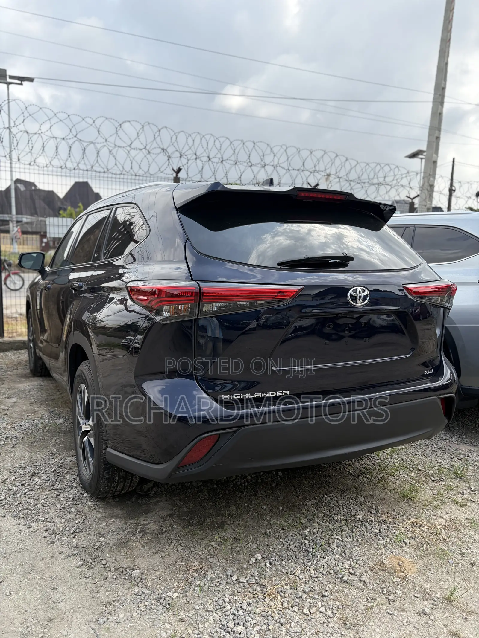 Toyota Highlander XLE FWD 2023 Blue