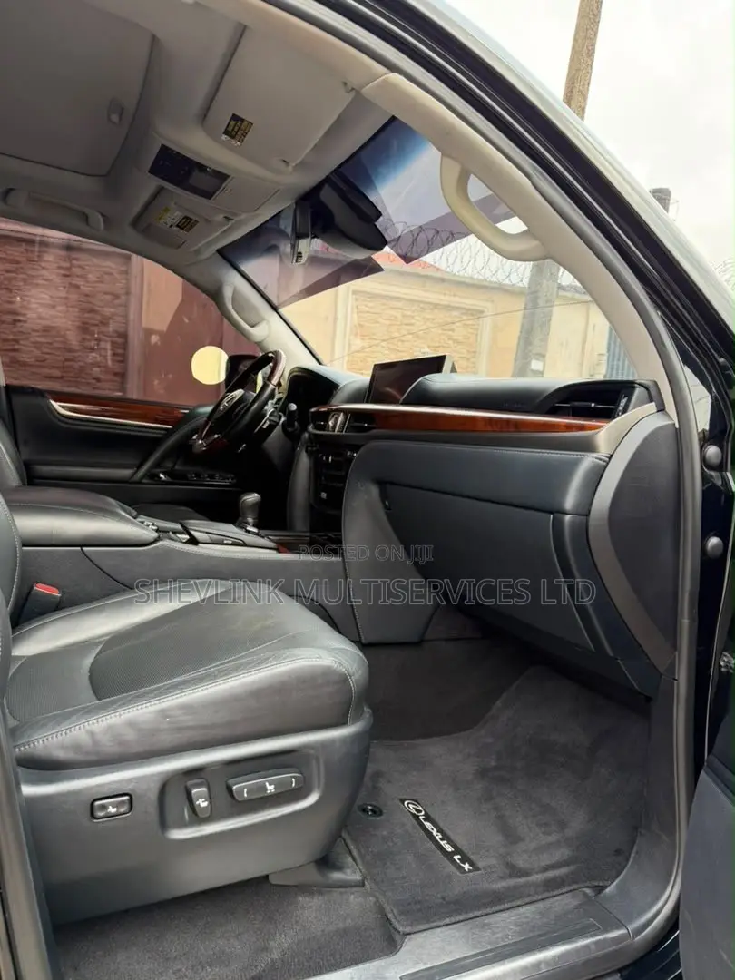 Lexus LX 570 AWD 2019 Black