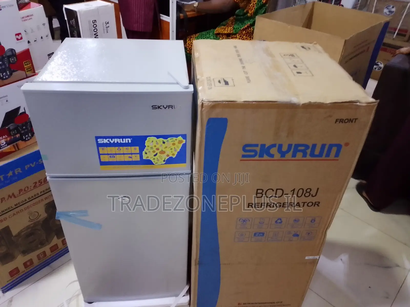 Skyrun BCD-108J Fridge for Organized Food Storage