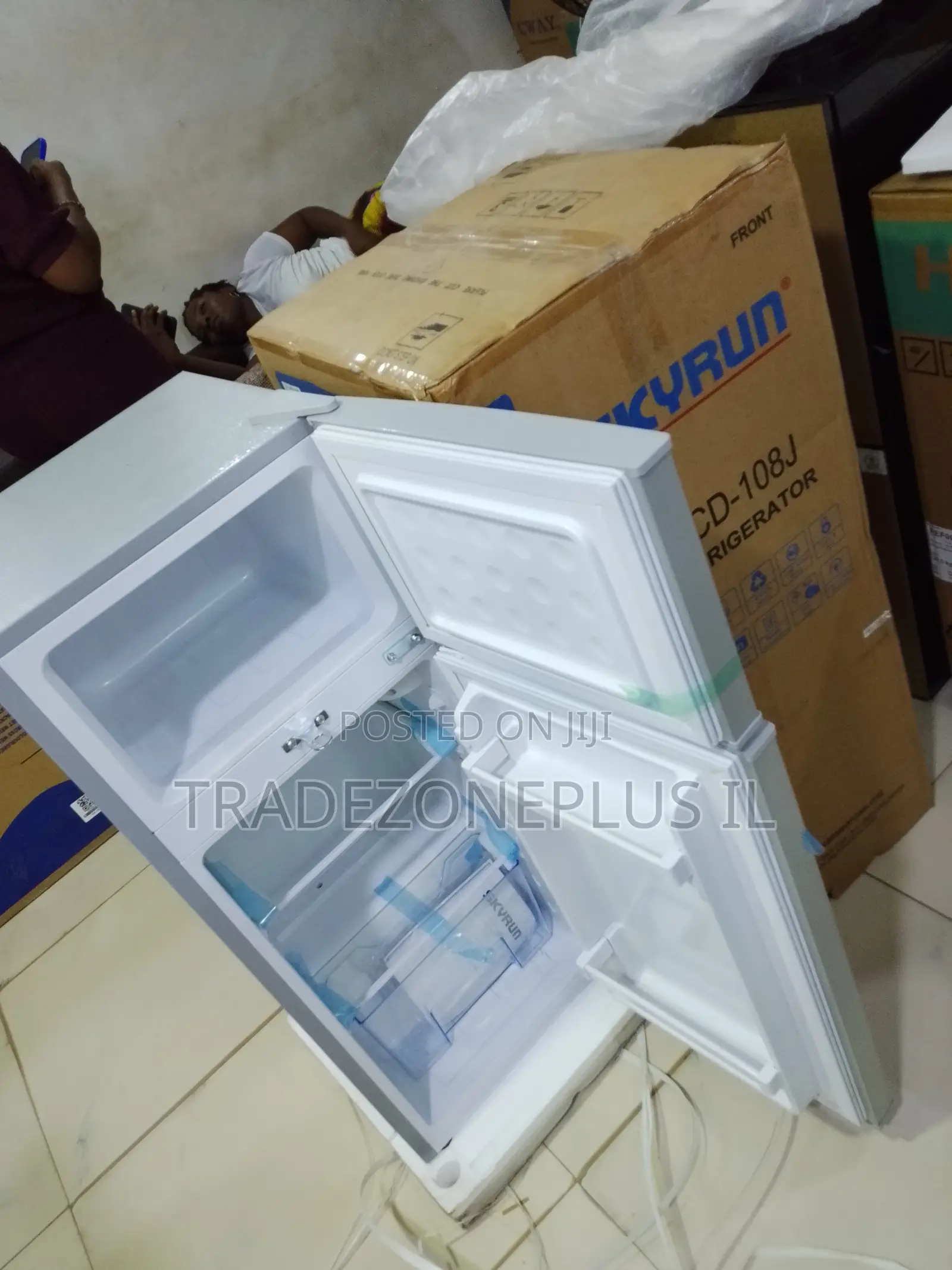 Freshen Up Your Home With Skyrun 108L Fridge