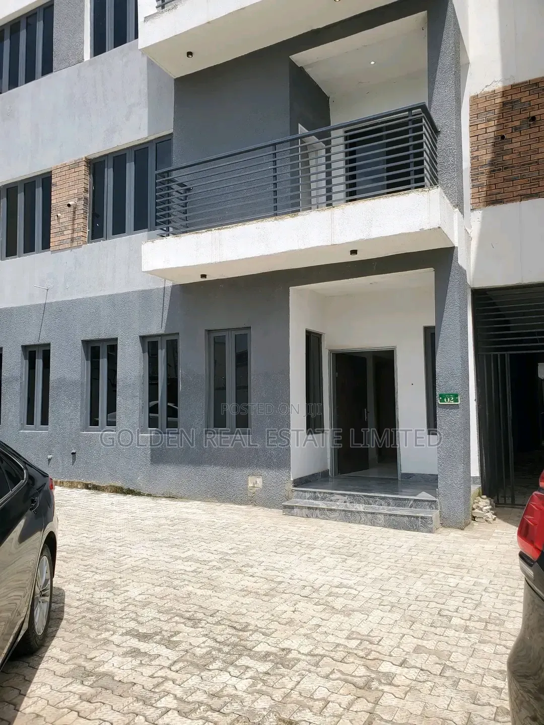 5bdrm Duplex in Jahi for sale