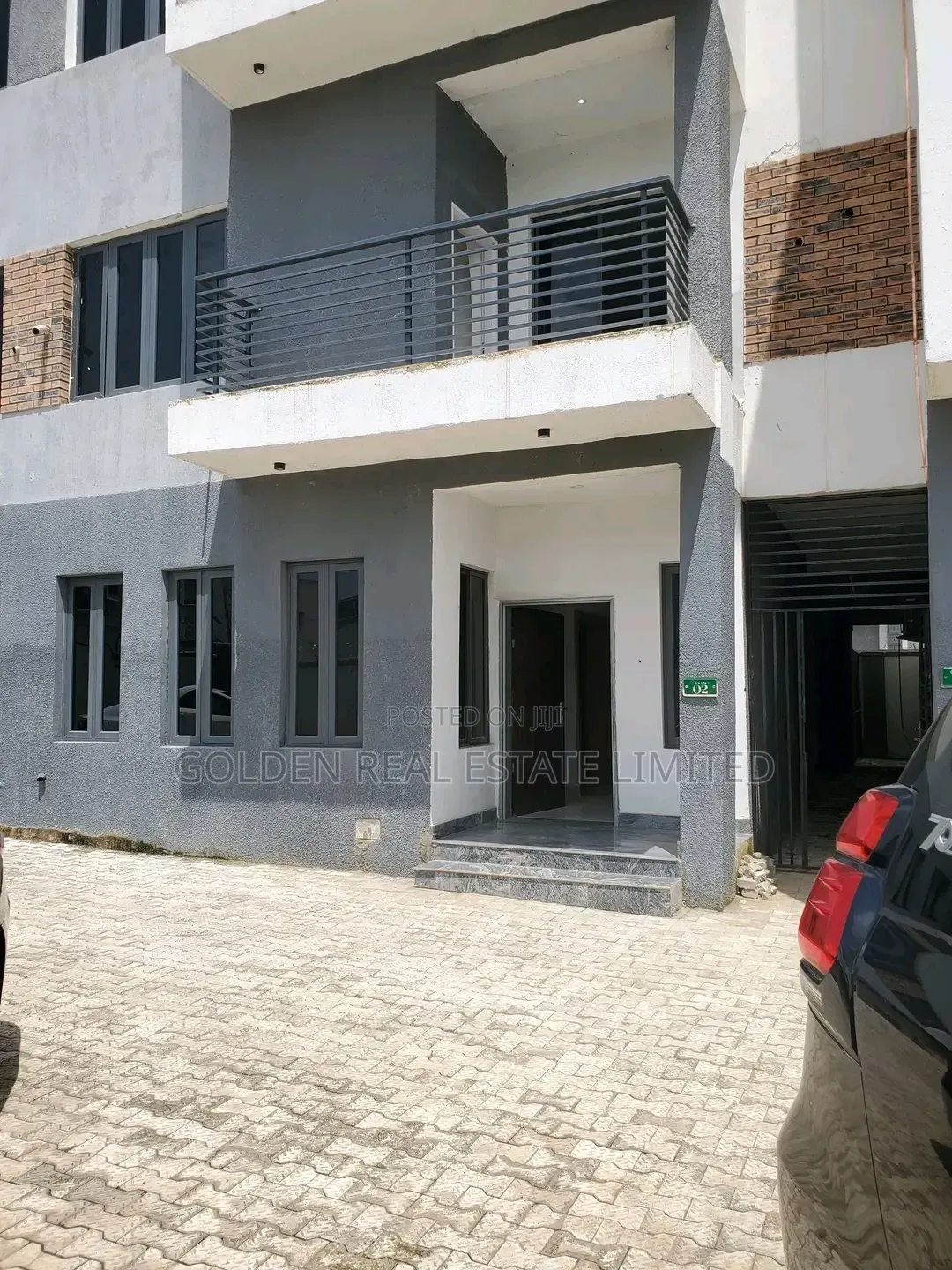 5bdrm Duplex in Jahi for sale
