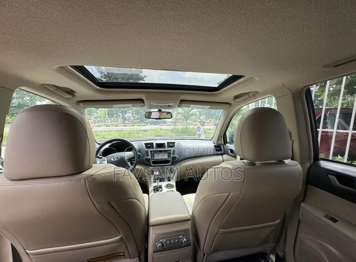 Toyota Highlander Limited 3.5l 4WD 2013 Blue