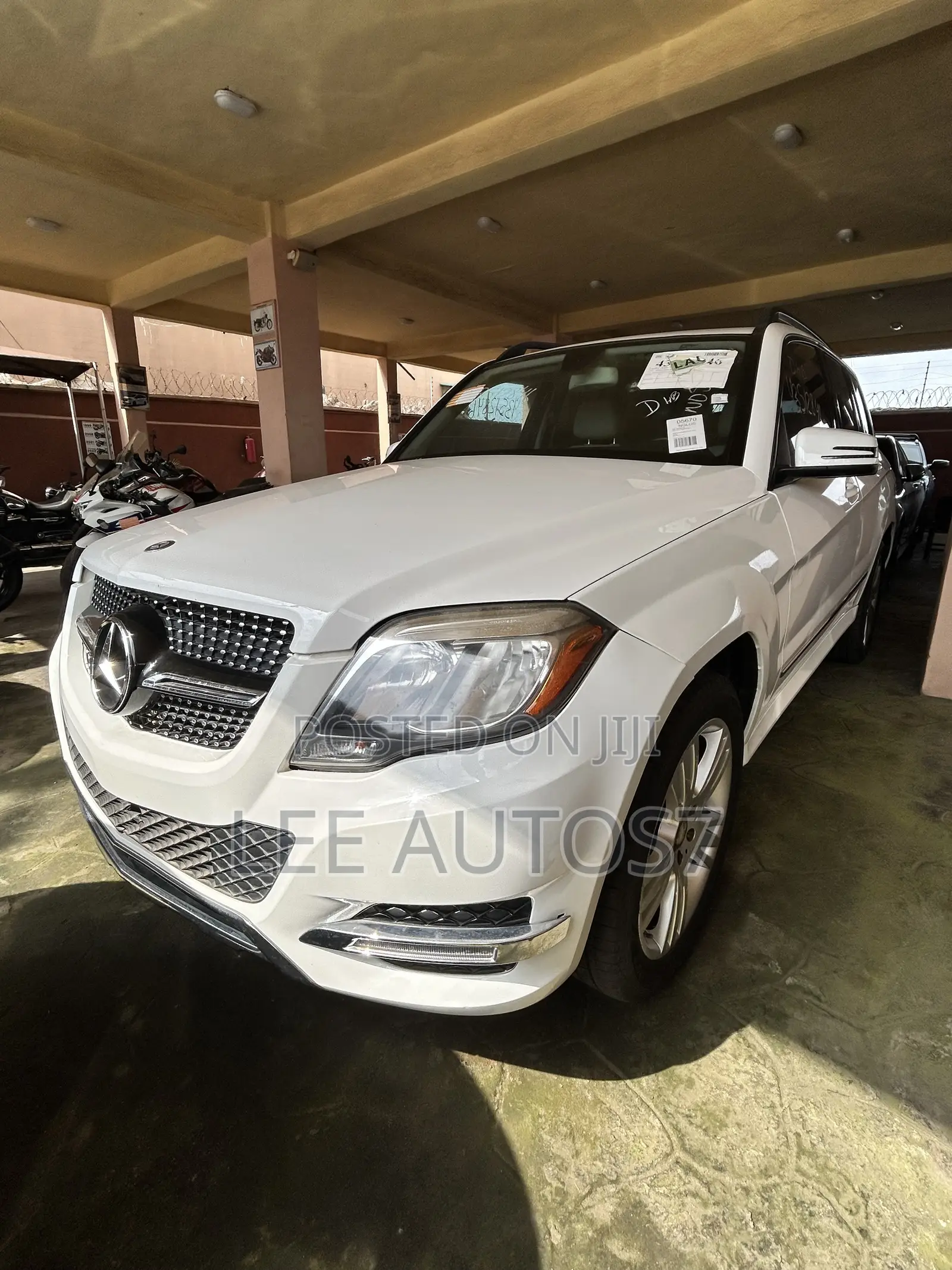 Mercedes-Benz GLK-Class 350 4MATIC 2013 White