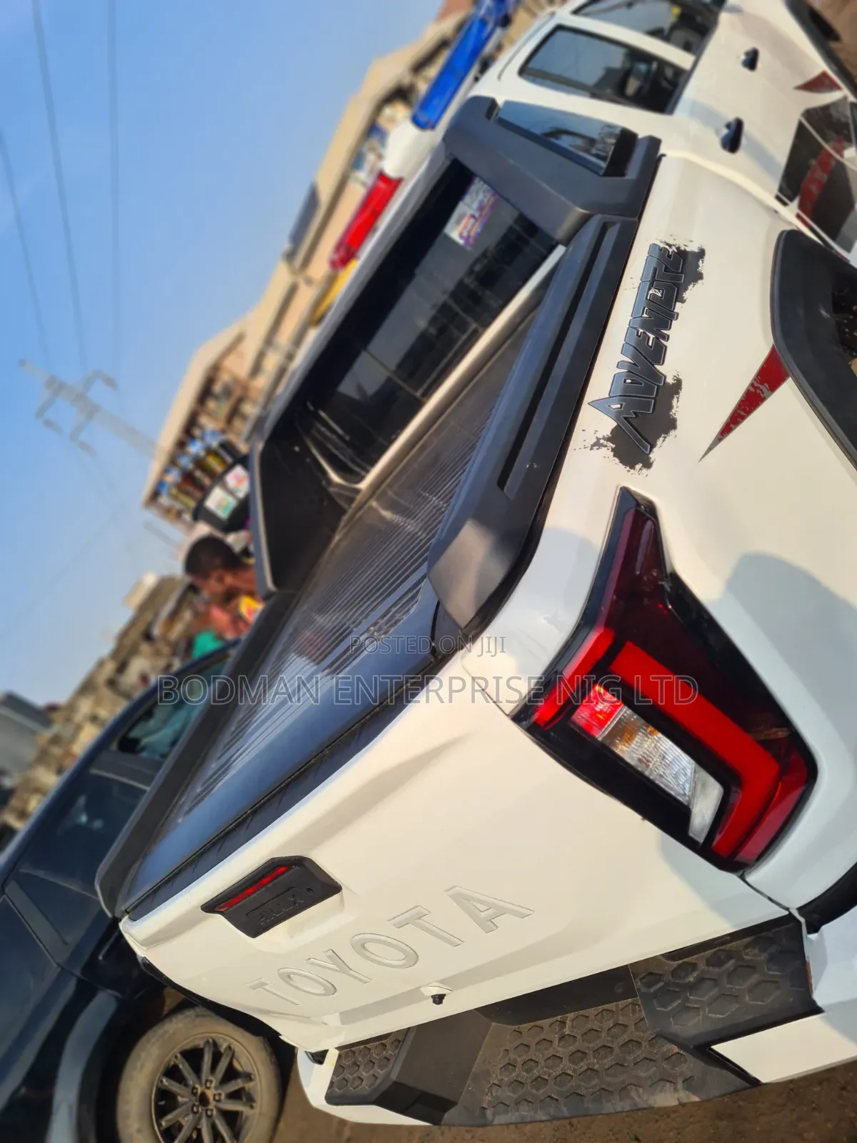 Automatic Retractable Boot Cover With Travo Spoiler for Toyota Hilux-'