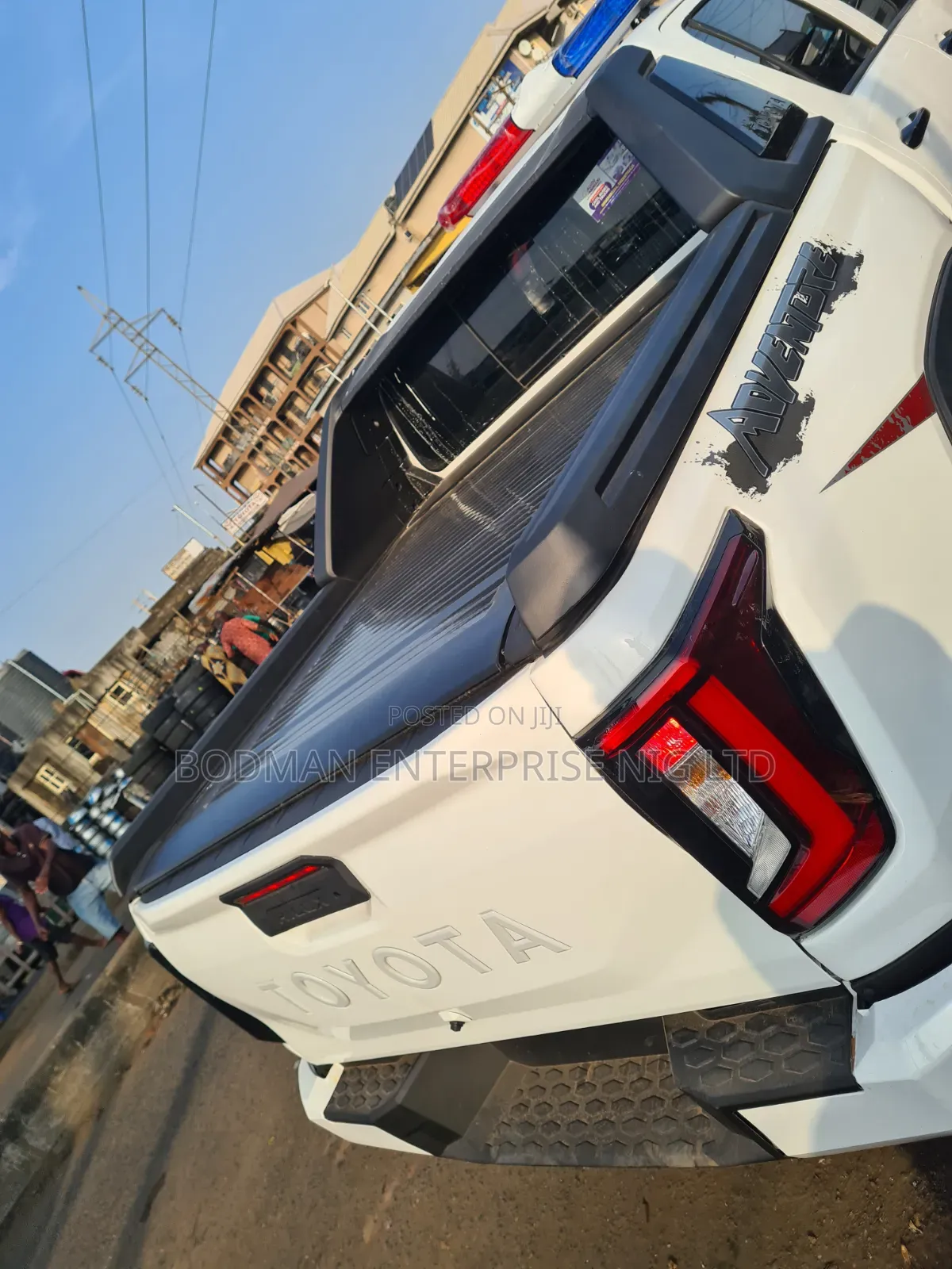 Automatic Retractable Boot Cover With Travo Spoiler for Toyota Hilux-'