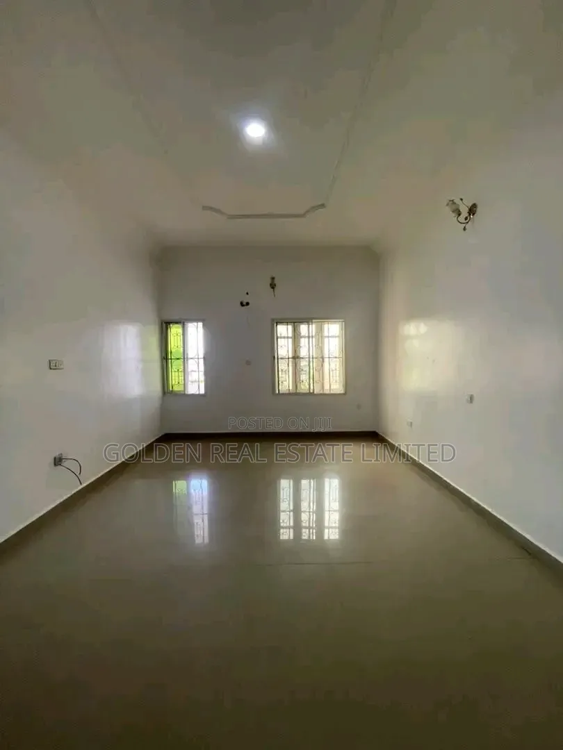 6bdrm Townhouse / Terrace in Katampe Extension for rent