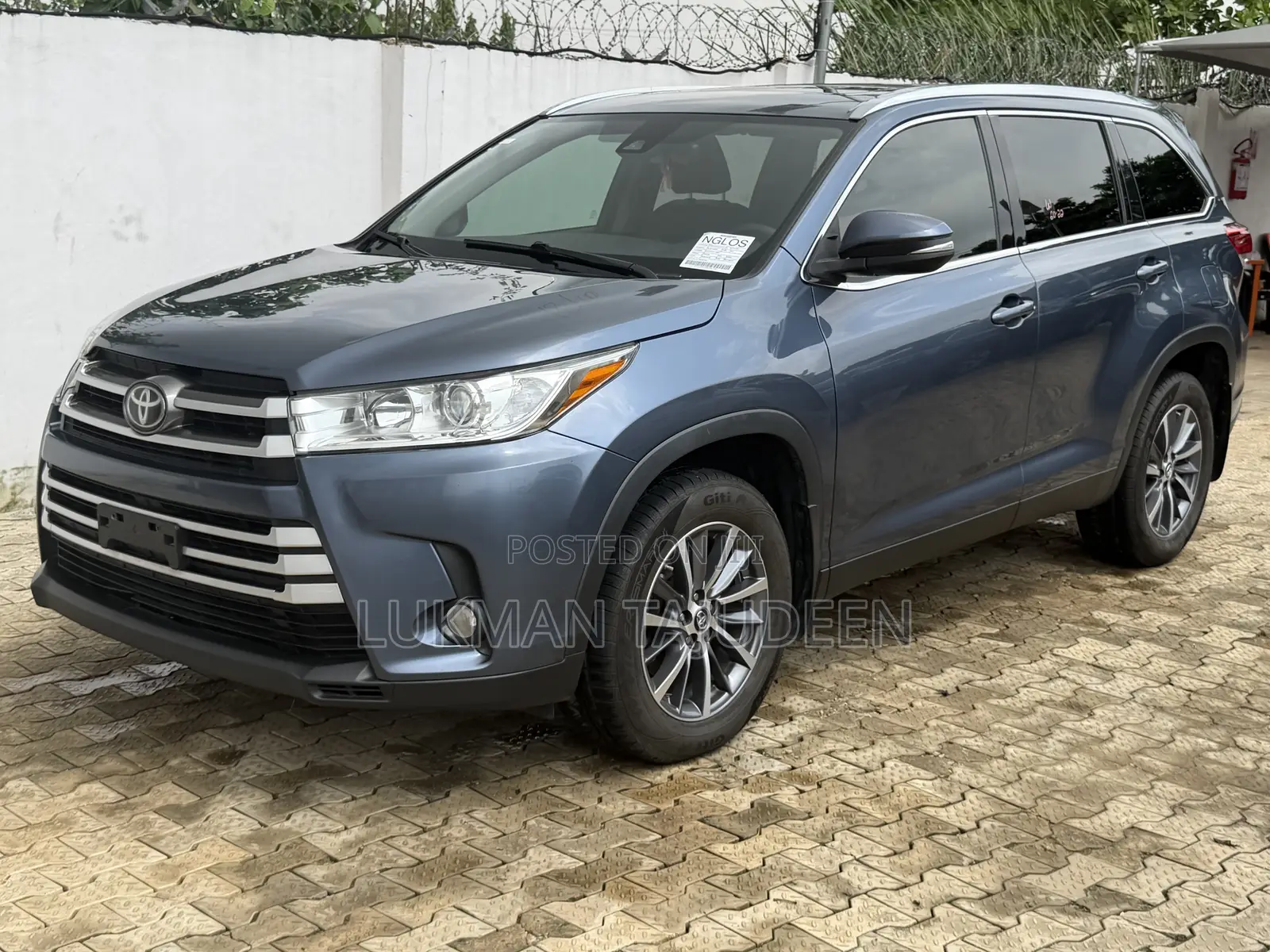 Toyota Highlander XLE 2019 Blue