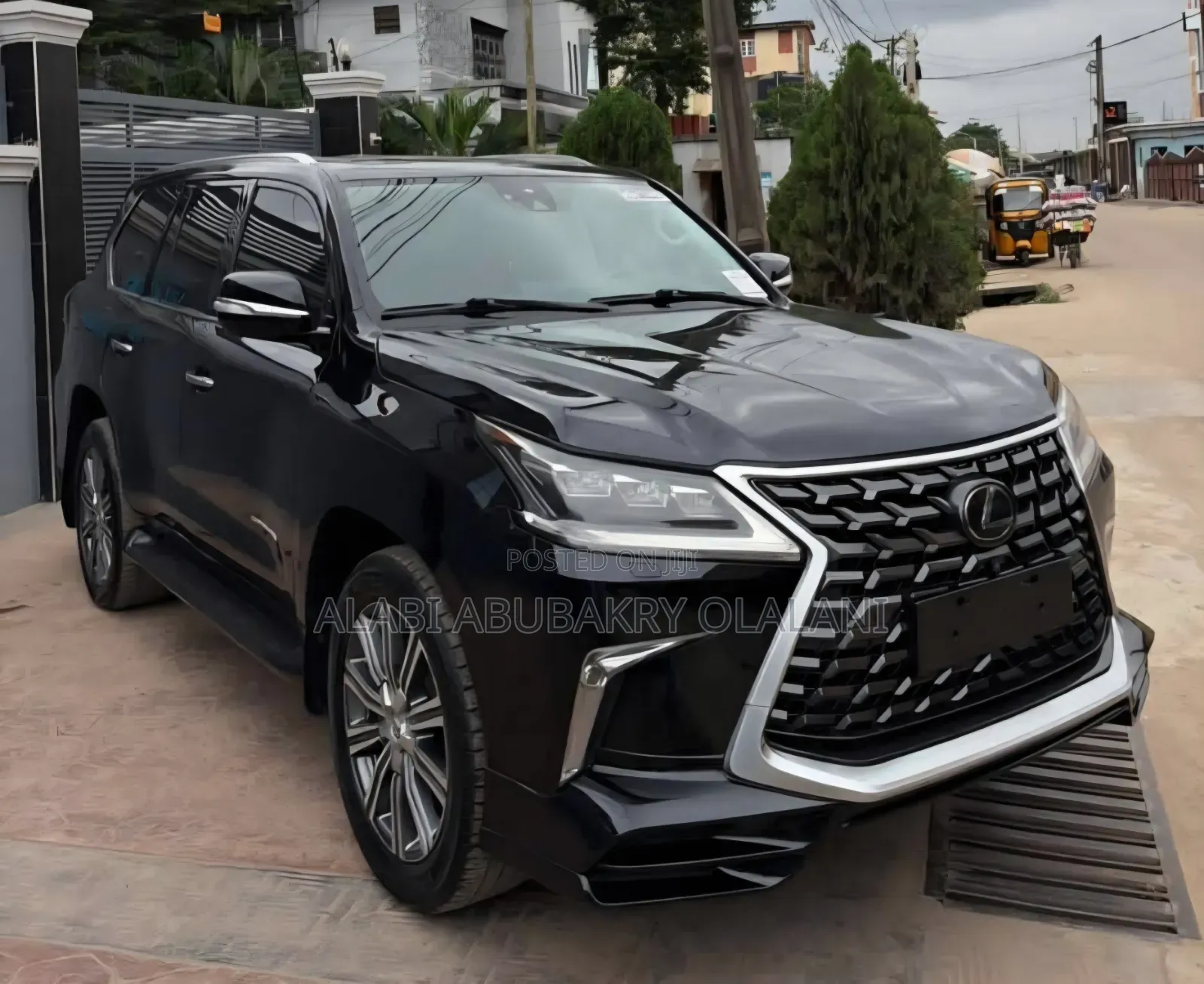Lexus LX 570 (5 seats) AWD 2017 Black