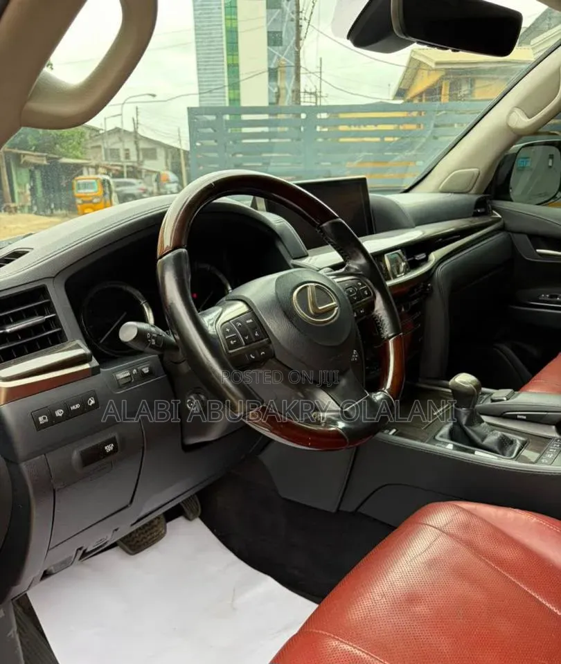 Lexus LX 570 (5 seats) AWD 2017 Black