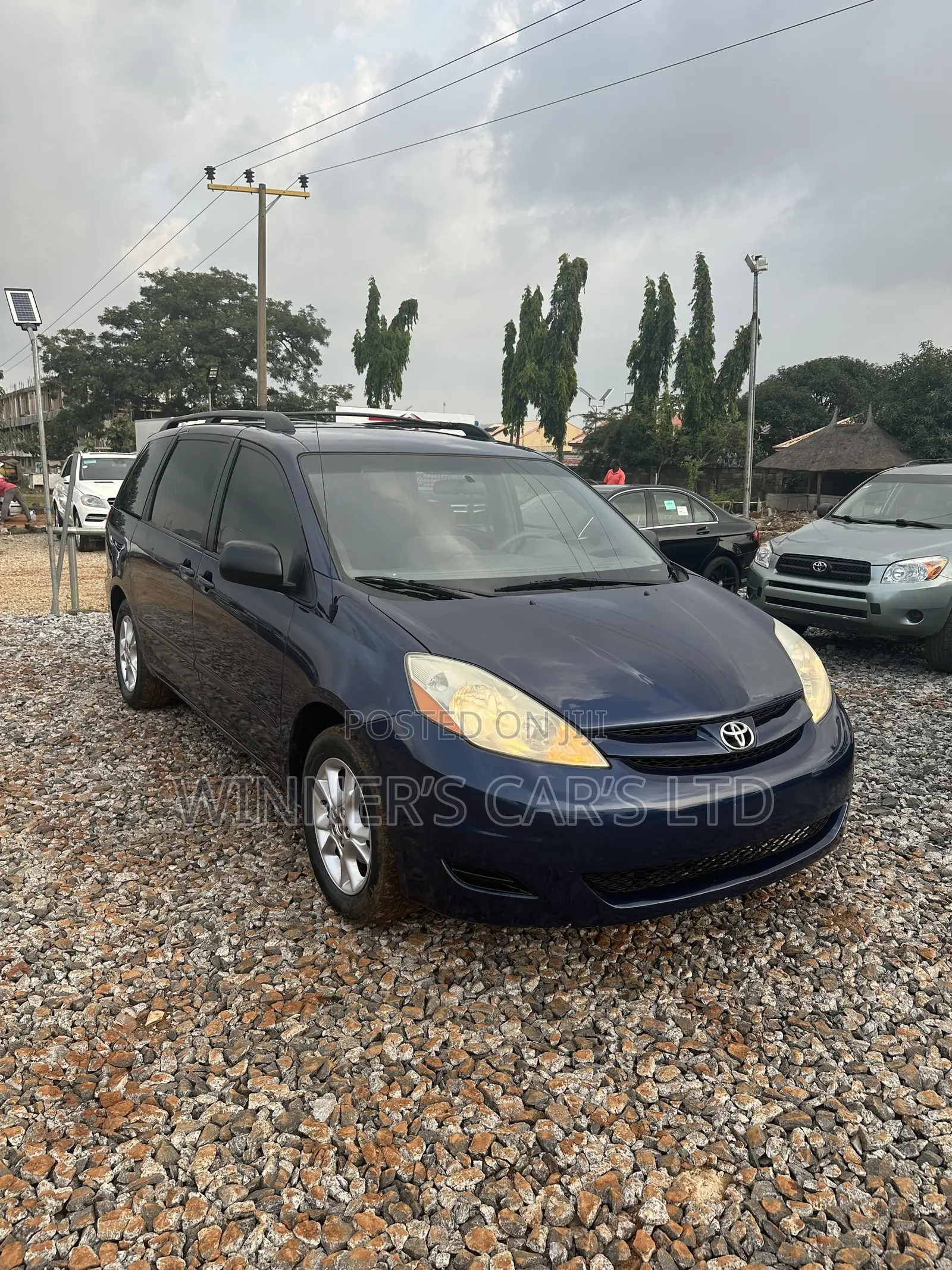 Toyota Sienna 2010 Blue