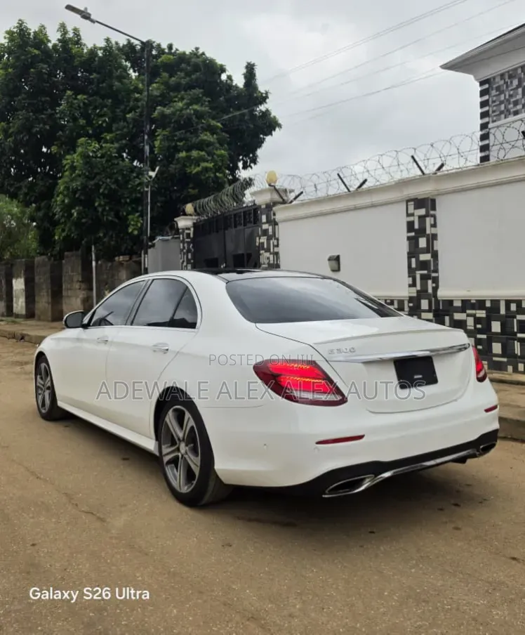 Mercedes-Benz E300 2017 White