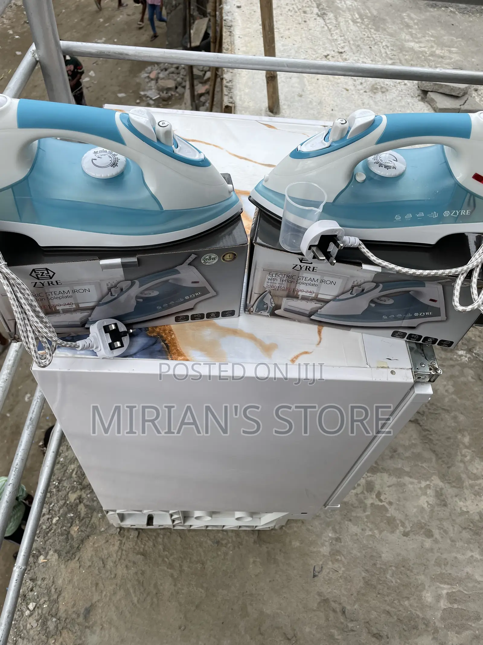 ZYRE Electric Steam Iron (Blue & White Edition) - Teflon Soleplate