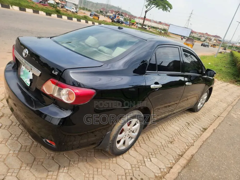 Toyota Corolla 2010 Black