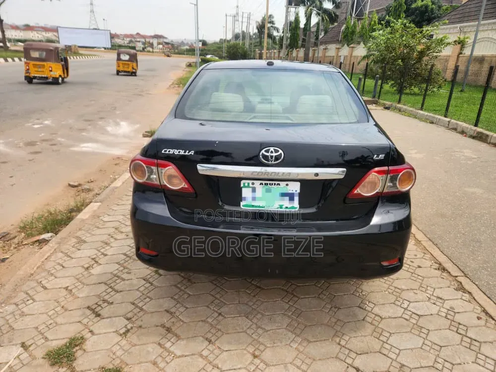 Toyota Corolla 2010 Black