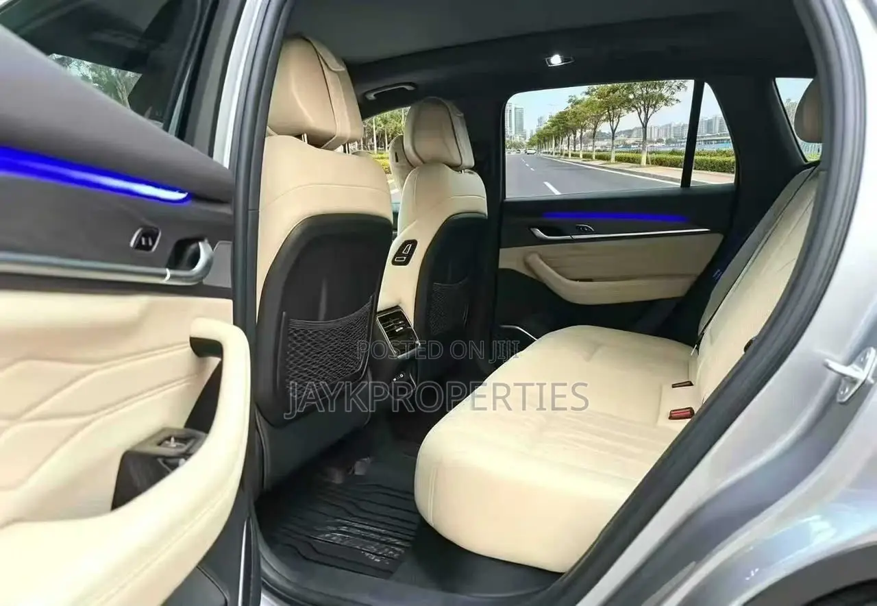 Geely Boyue 2025 Gray