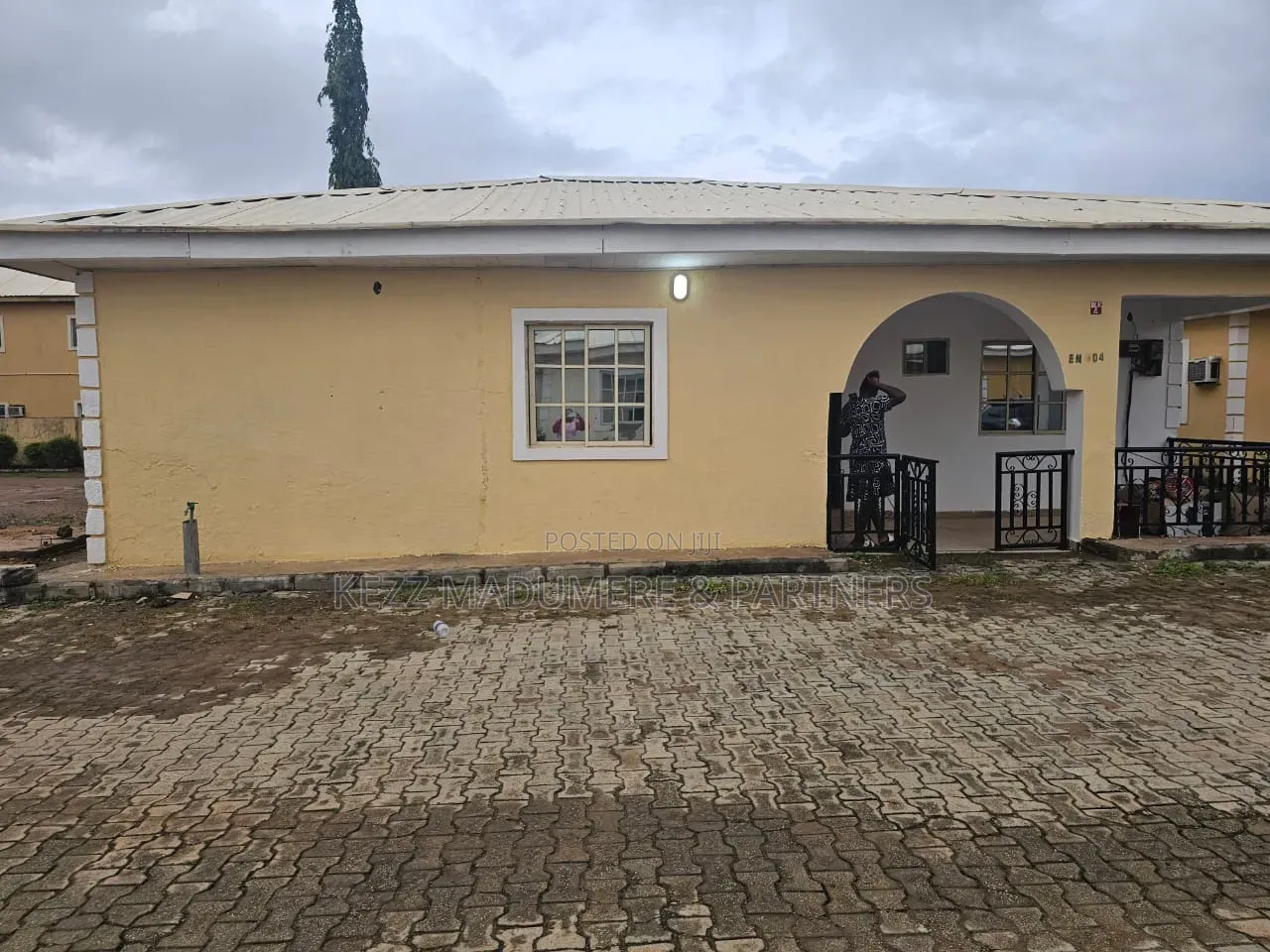 3bdrm Bungalow in Nut Junction , Lugbe for sale