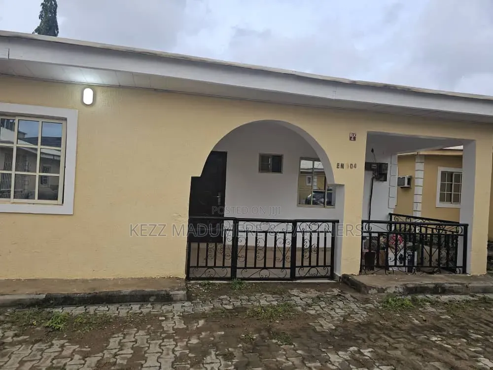 3bdrm Bungalow in Nut Junction , Lugbe for sale