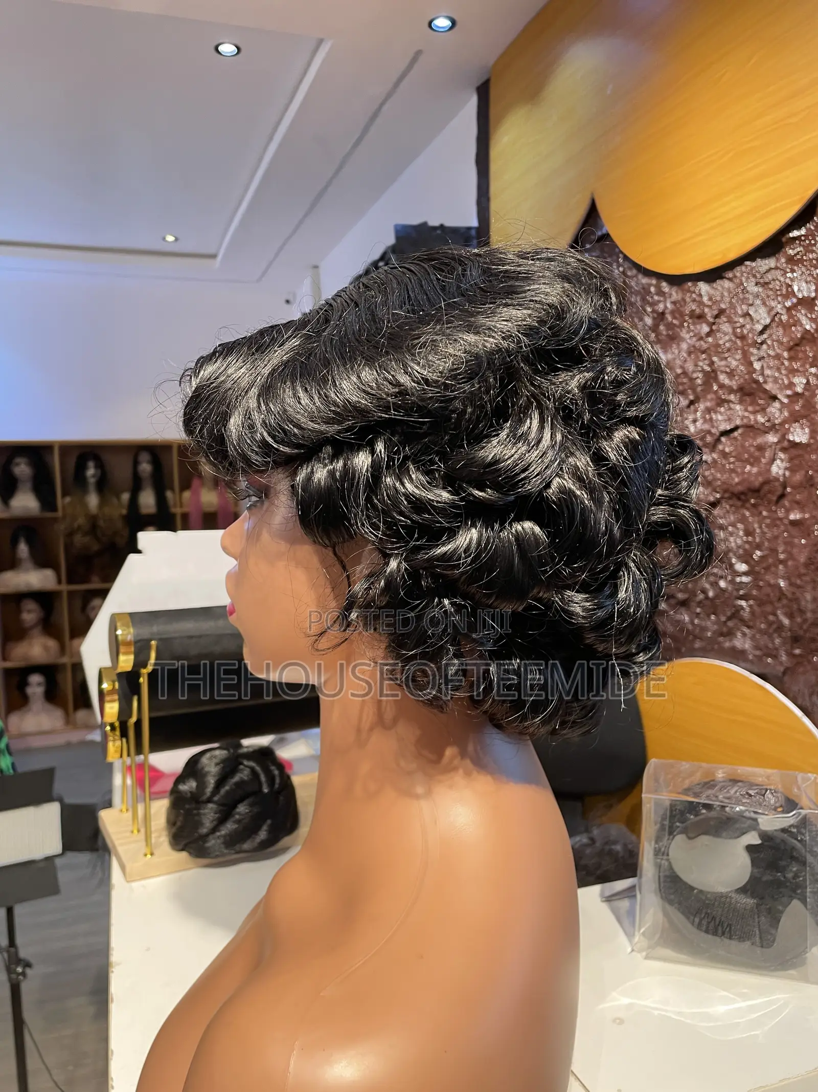Closure Bounce Wig for Ladies