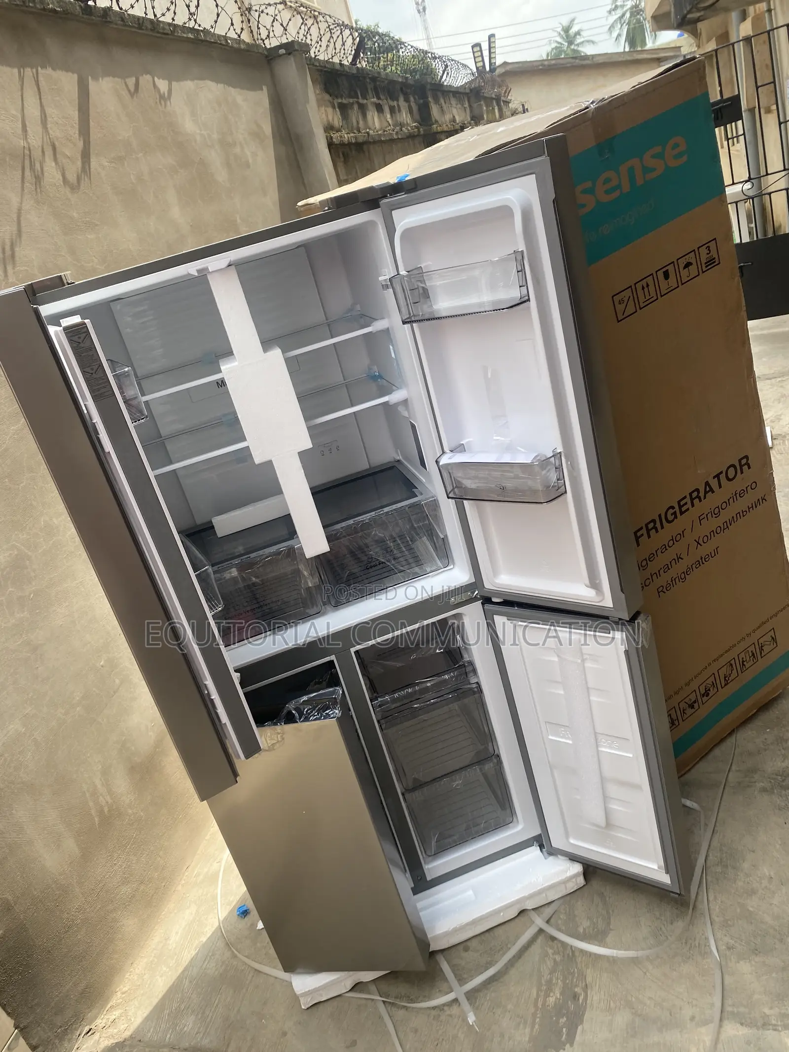 Hisense RQ-54WC 392L INVERTER No-Frost Four-Door Fridge