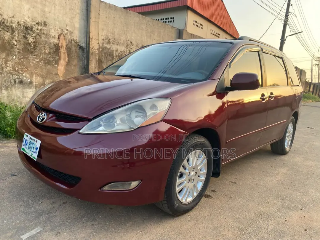 Toyota Sienna XLE Limited 2007 Red