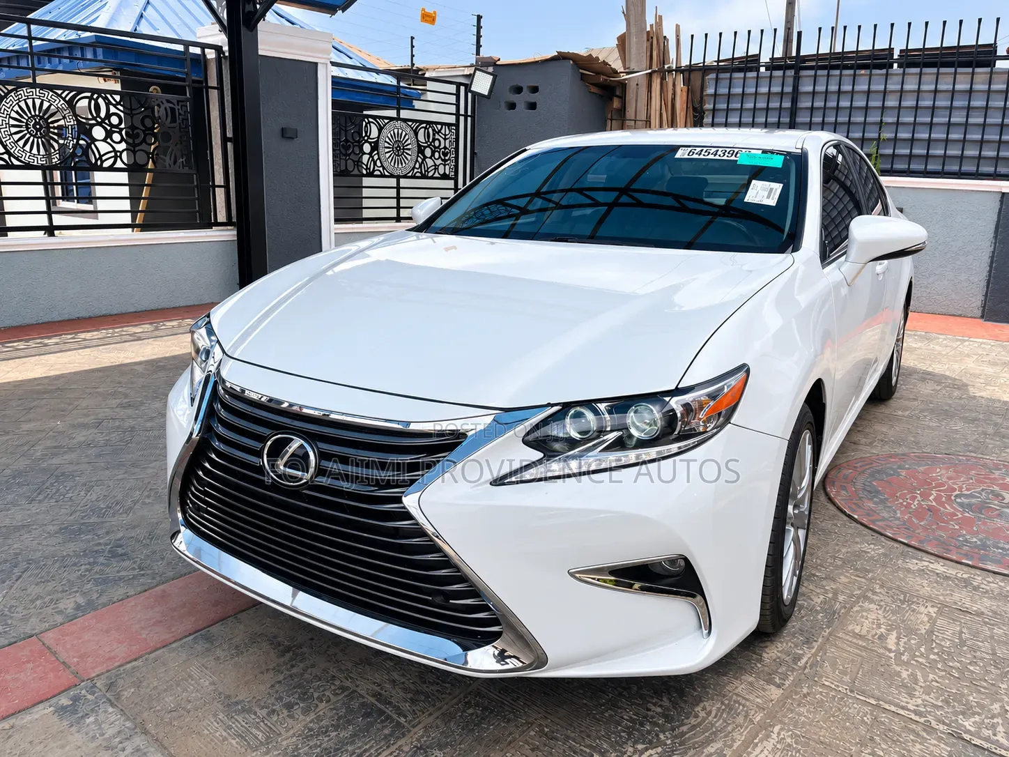 Lexus ES 2015 White