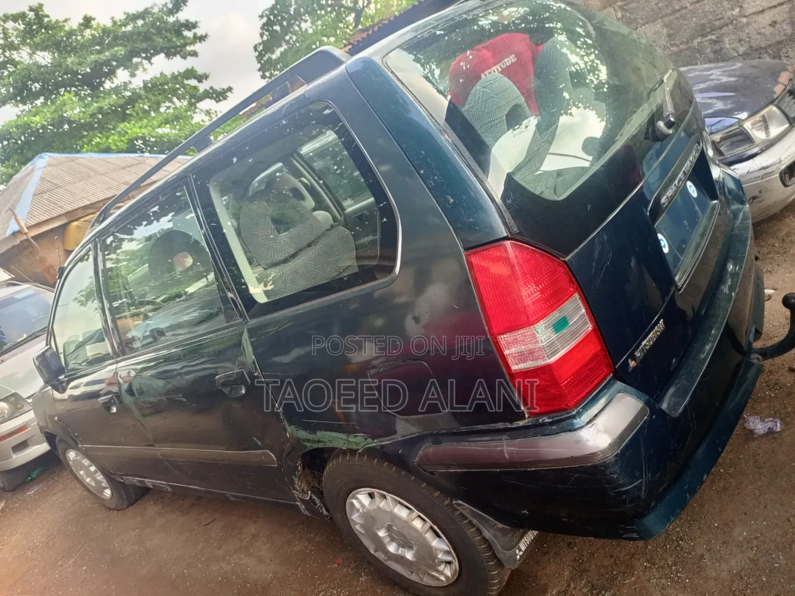 Mitsubishi SpaceWagon 2001 Green