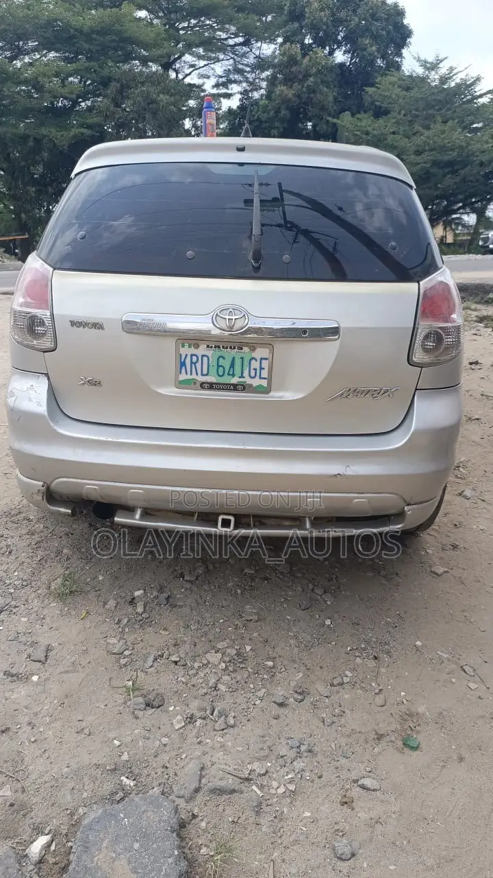 Toyota Matrix 2006 Silver