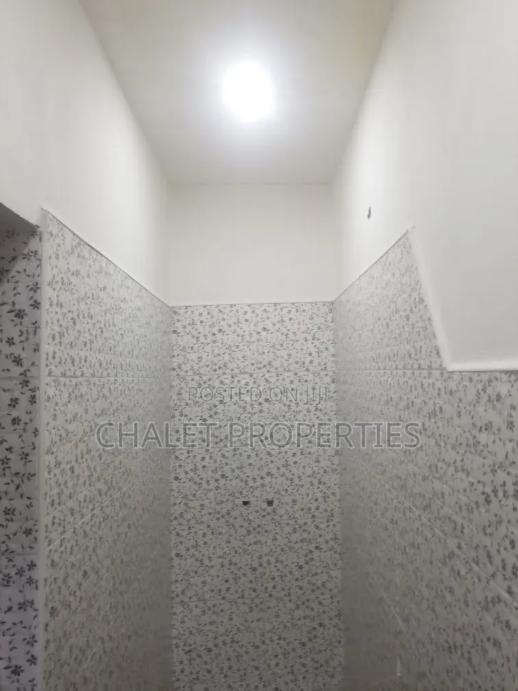 6bdrm Bungalow in Beside Government, Zuba for sale