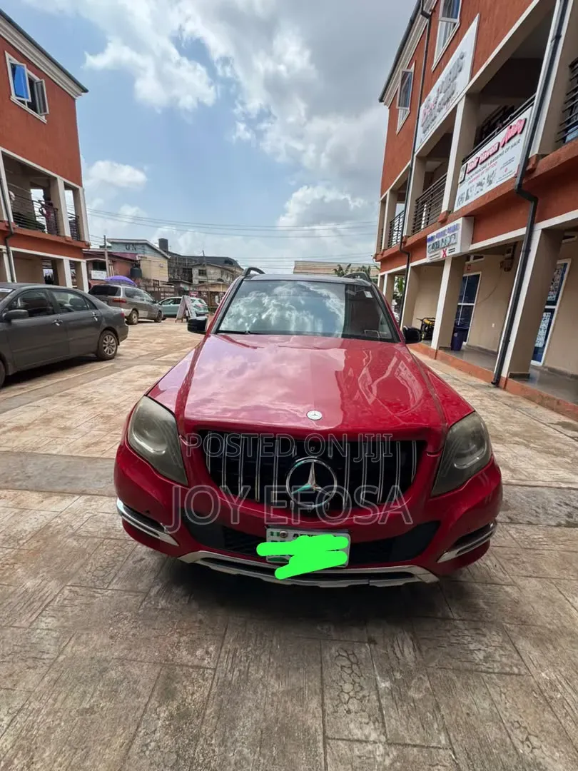 Mercedes-Benz GLK-Class 350 4MATIC 2010 Red