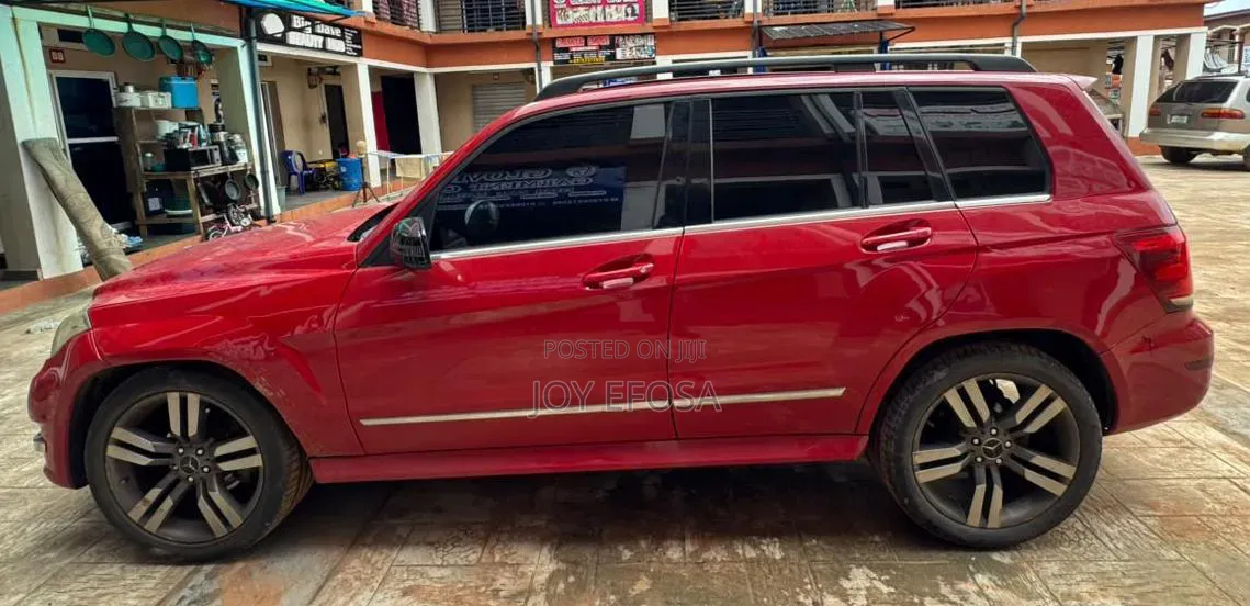 Mercedes-Benz GLK-Class 350 4MATIC 2010 Red