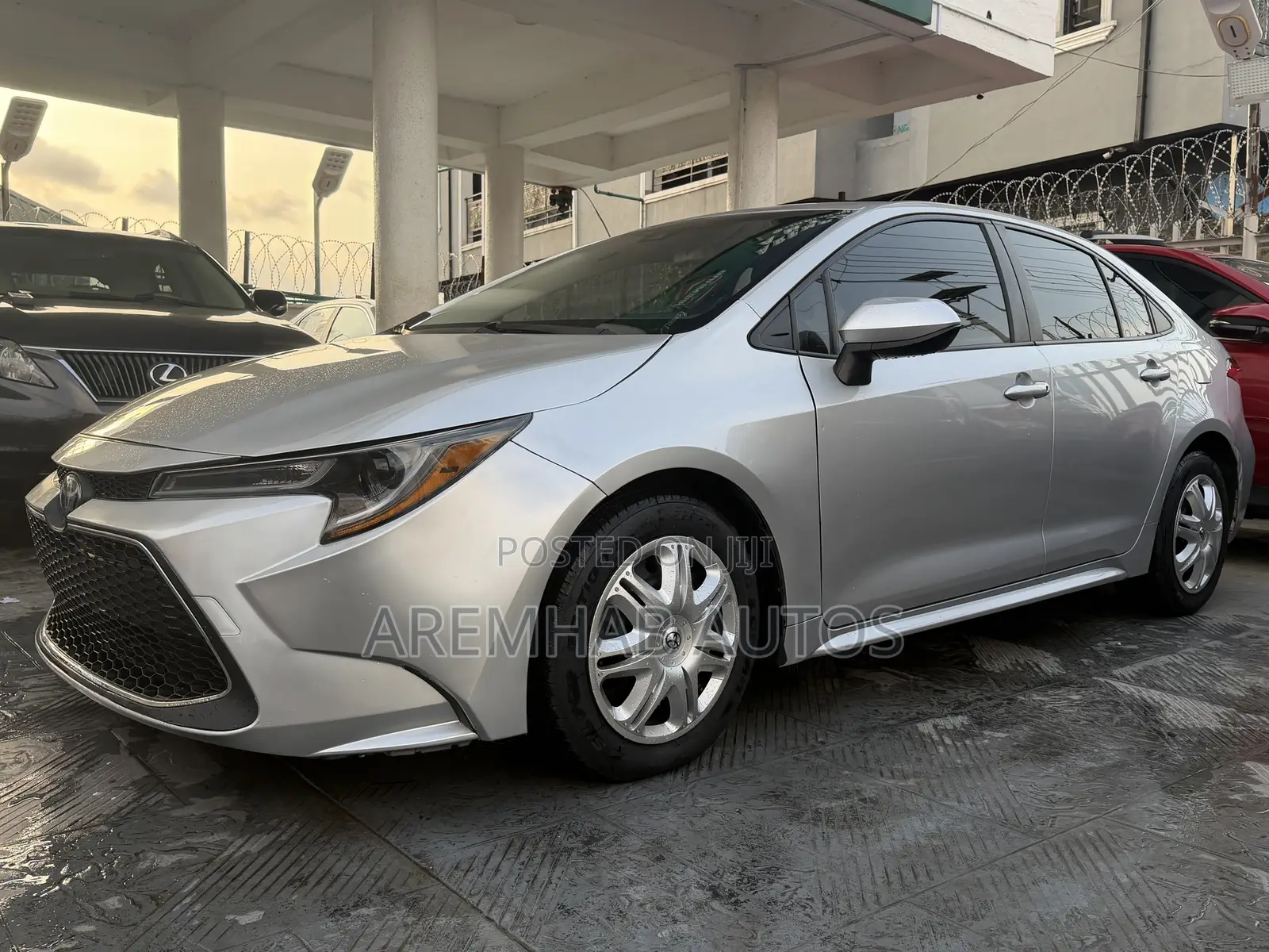 Toyota Corolla LE 2021 Silver