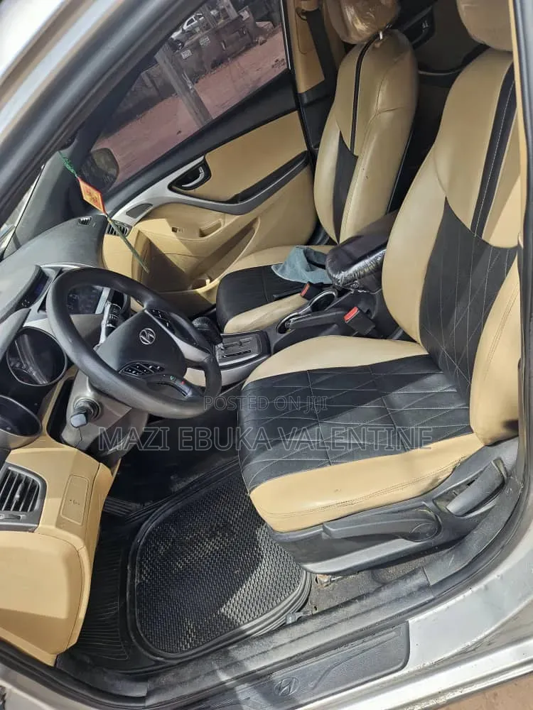 Hyundai Elantra 2013 Silver