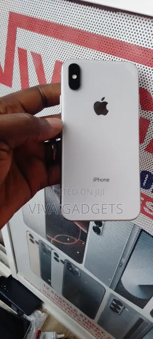 Apple iPhone X 64 GB White