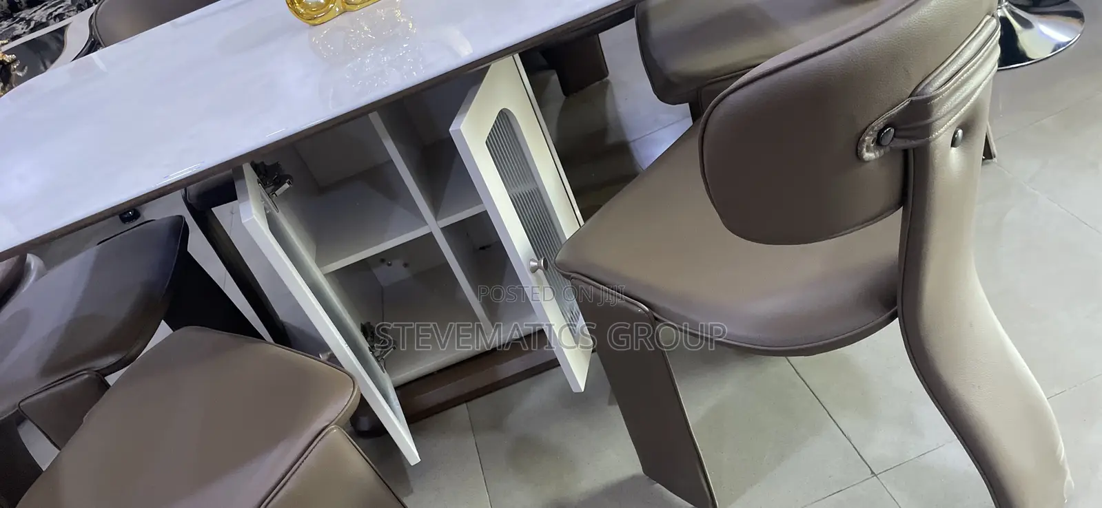 Six Seaters Classic Marble Dining Table