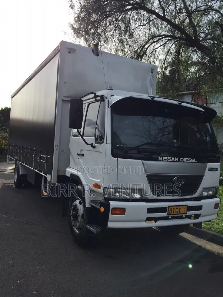 10-Ton Truck for Business Stock Transfers
