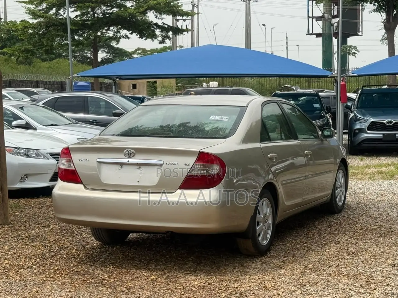 Toyota Camry 2005 Gold