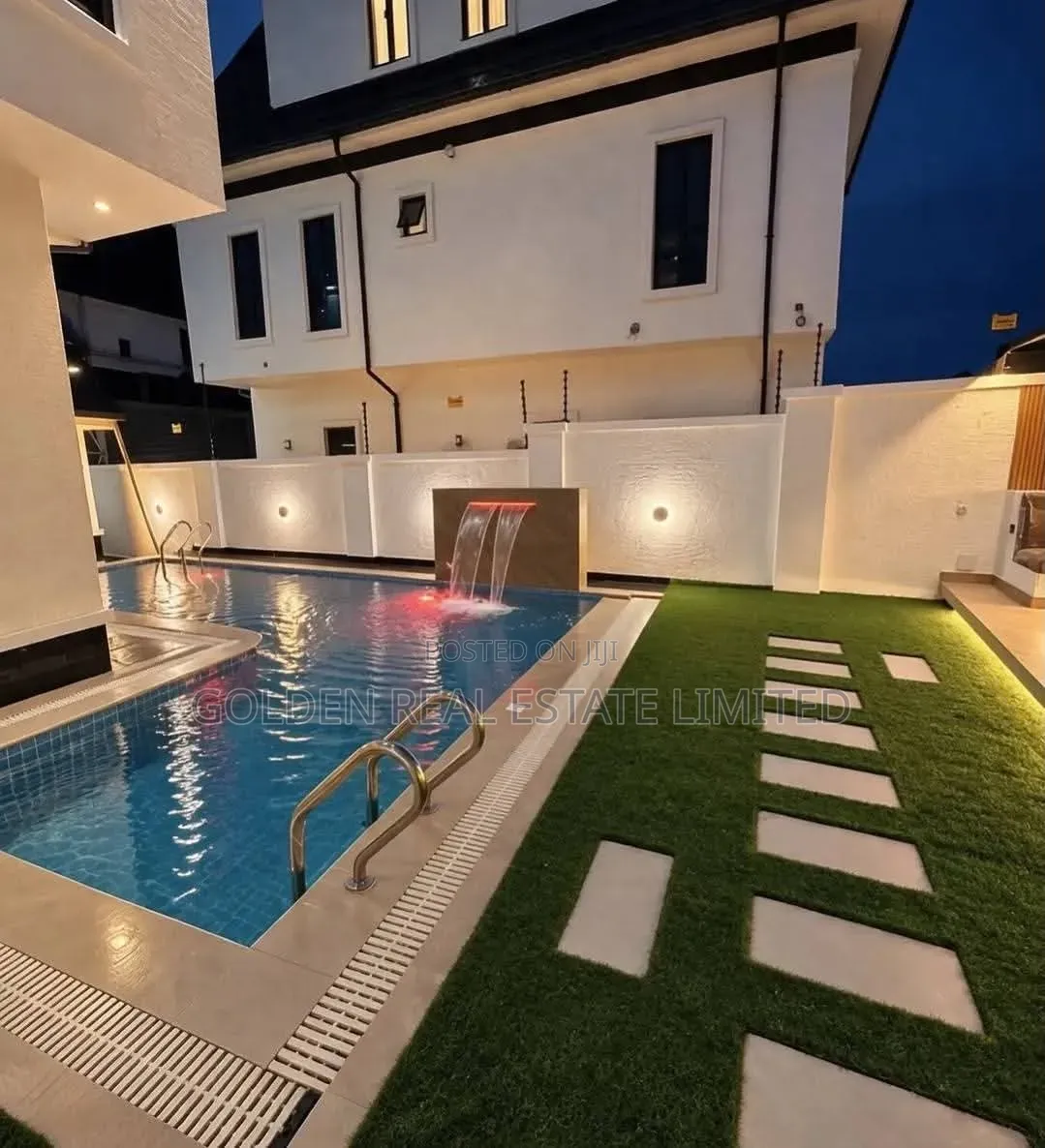 5bdrm Duplex in Dakwo District for sale