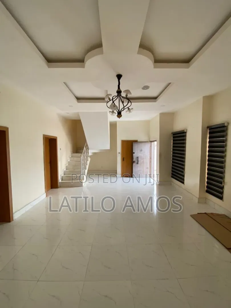 4bdrm Duplex in Ikota Gra for rent