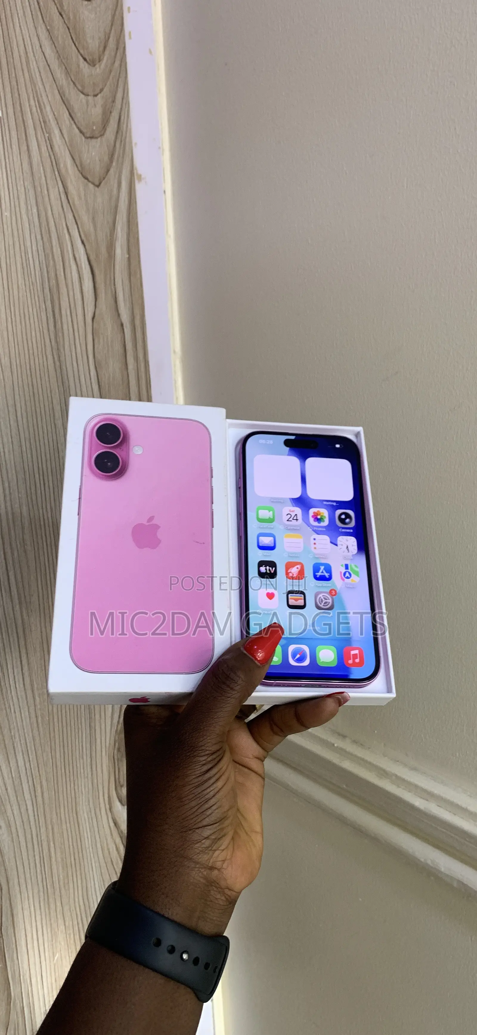 Apple iPhone 16 128 GB Pink